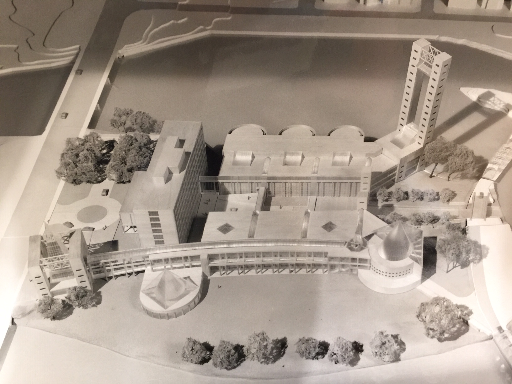 Ottawa City Hall - Safdie - Pic of Model 2