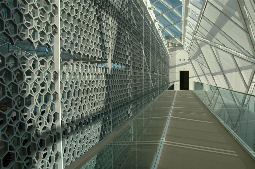 Upper story corridor that leads to the residence of the Aga Khan