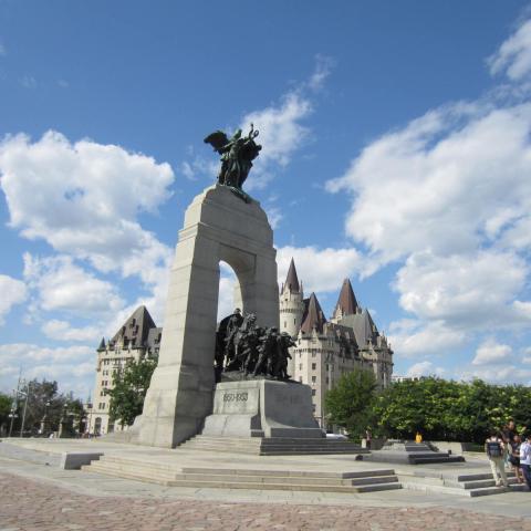 Image of the National War Memorial with the Chateau Laurier behind