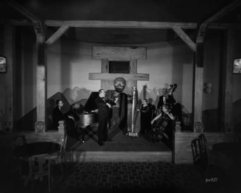 An orchestra plays in the Château Laurier's Jasper room in 1929. (Library and Archives Canada)